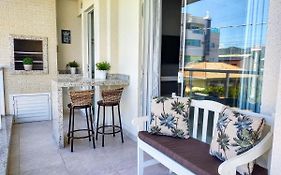 Apartamento Ipê Branco, Mariscal, ótima localização